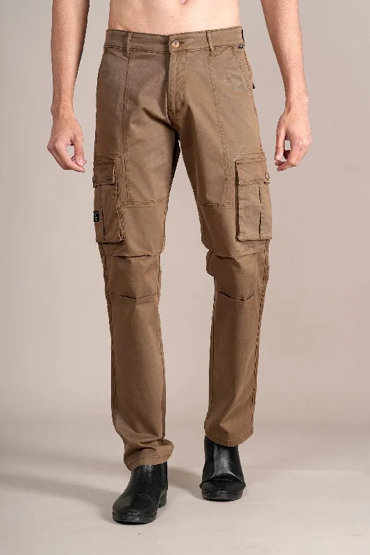 Men Brown Solid Casual Cargo Pant Laid