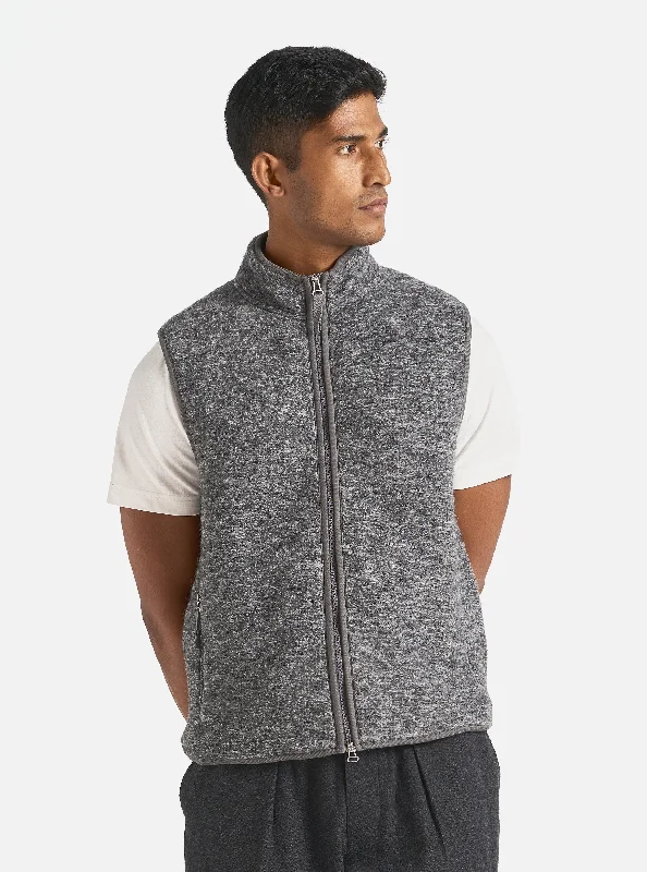 Universal Works Climbing Gilet in Grey Teddy Fleece Refined Men's European